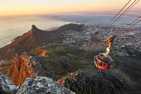 Table Mountain Aerial Cableway: A Breathtaking Ride and Stunning Views of Cape Town