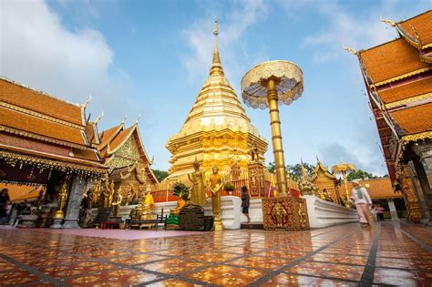 Wat Phra That Doi Suthep: A Majestic Temple Perched High Above Chiang Mai!